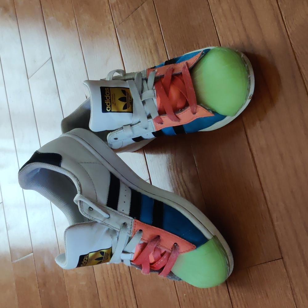 Cute girls adidas sneakers - Picture 3 of 6